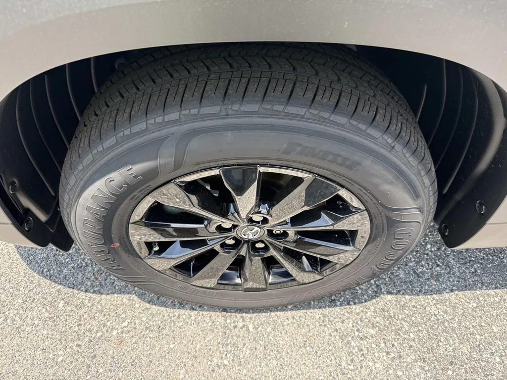 New 2026 Wind Chill Pearl Mazda 2.5 S Preferred AWD image 13