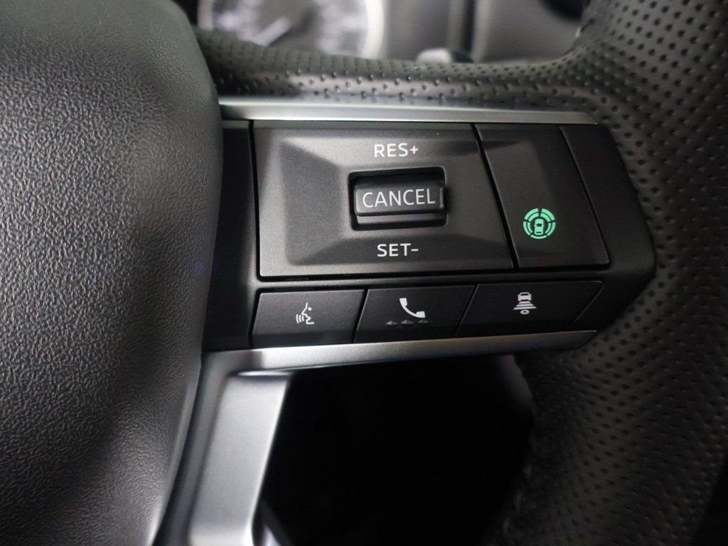 New 2026 Silver Mitsubishi SE image 43