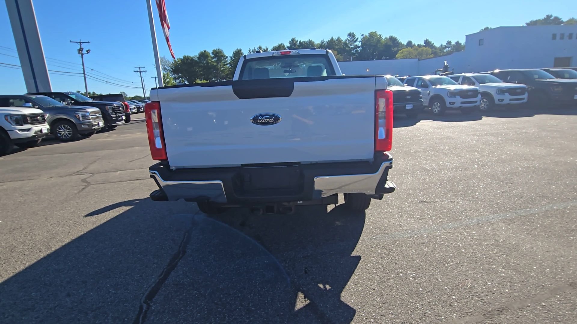 New 2026 Oxford White Ford F-350® XL image 17