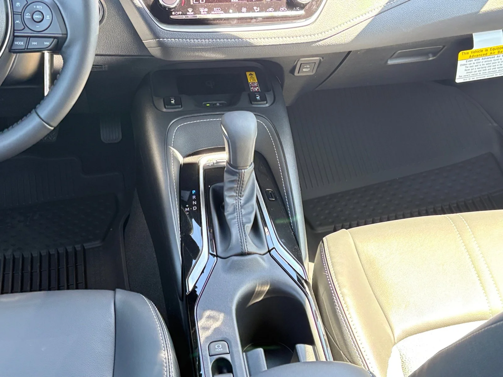 New 2026 Blue Crush Metallic with Midnight Black Metallic roof <sup>1</sup> Toyota  XSE image 17