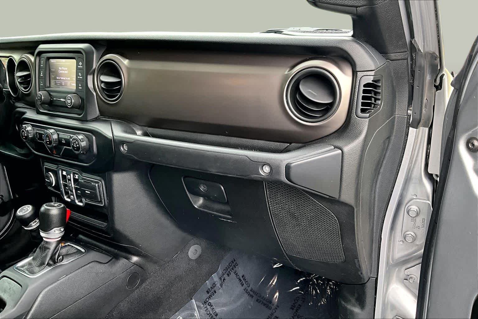 Used 2020 Billet Silver Metallic Clearcoat Jeep Sport S image 19