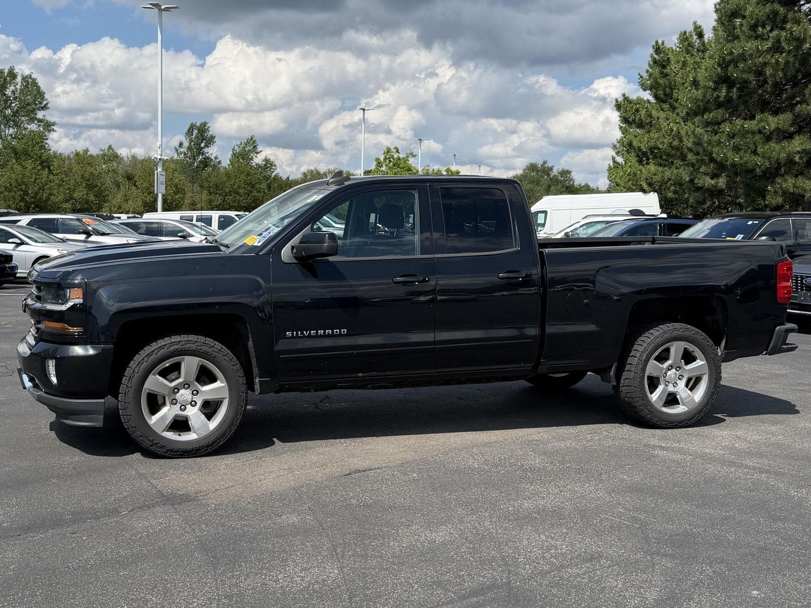 Used 2018 Black Chevrolet LT image 6