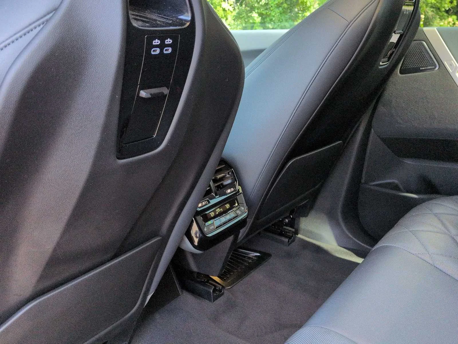 Certified Used 2023 Blue BMW M60 image 17