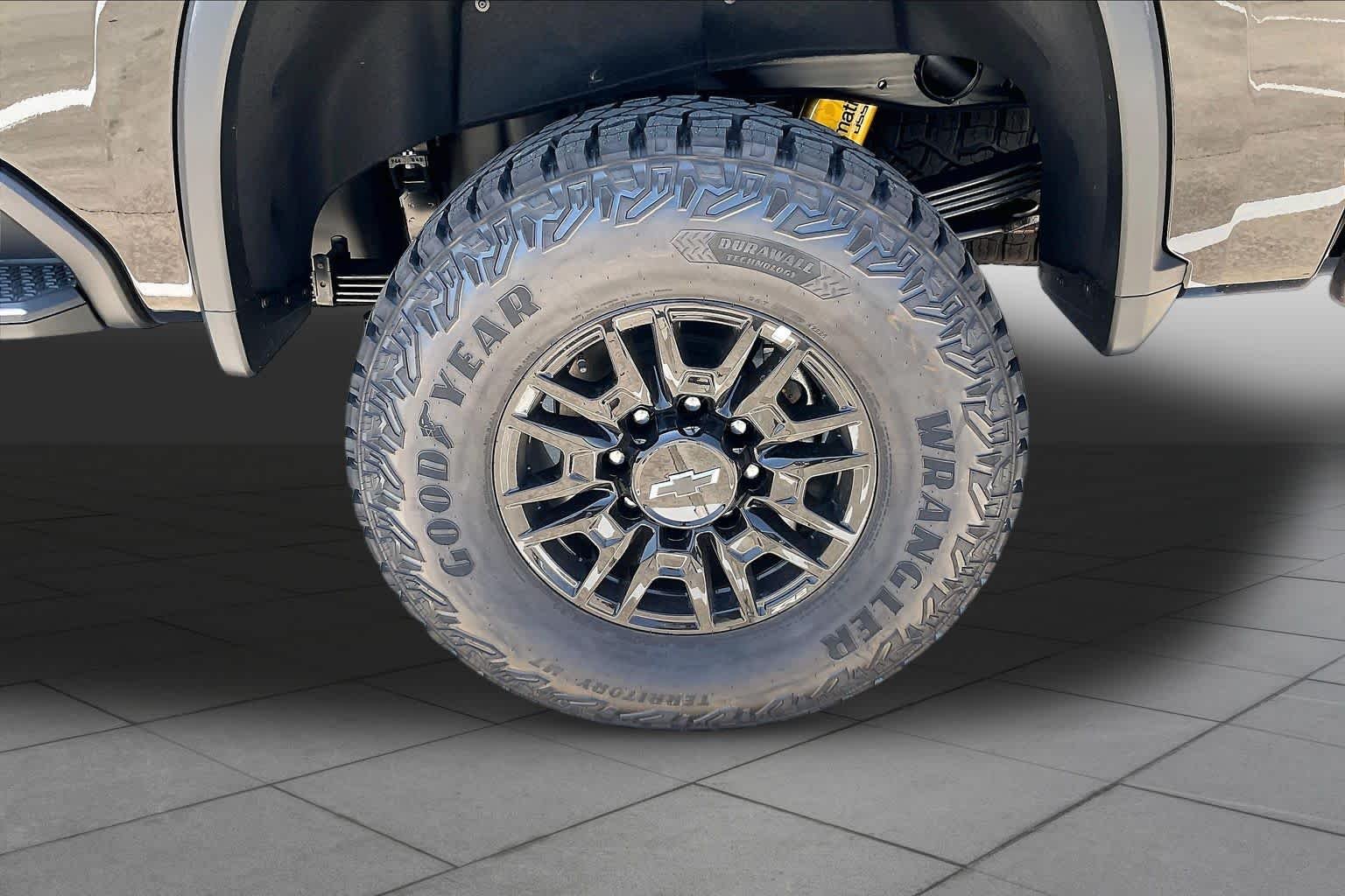 2026 Chevrolet Silverado 2500 HD ZR2 - Photo 12