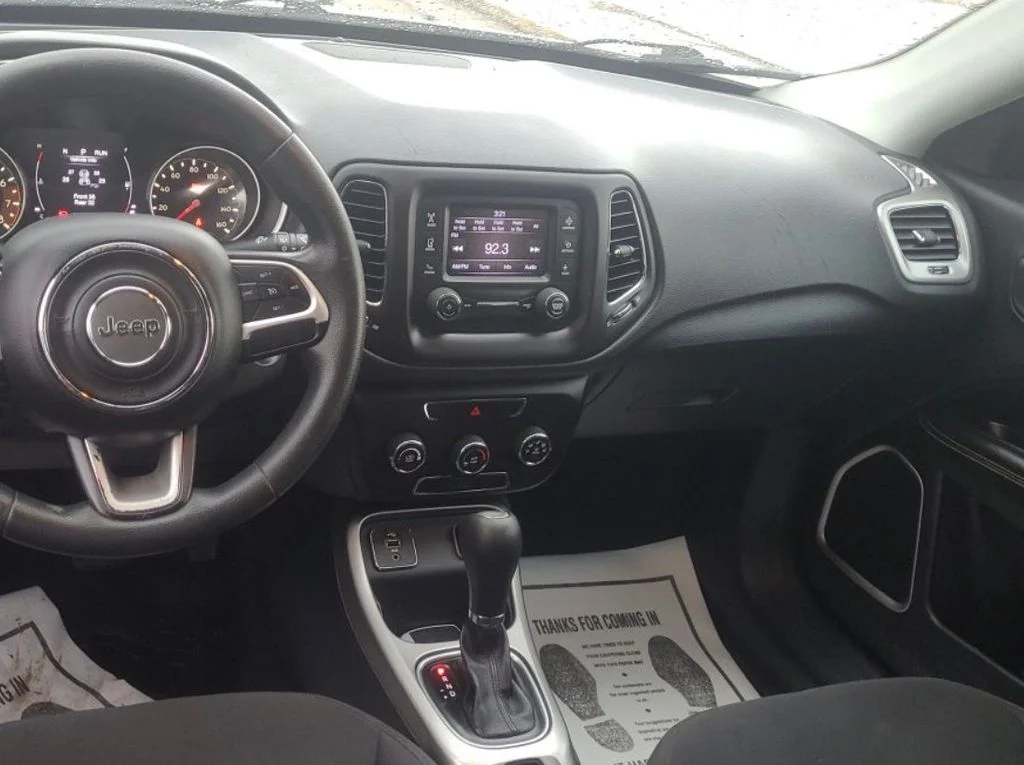 Used 2018 White Jeep Sport image 10