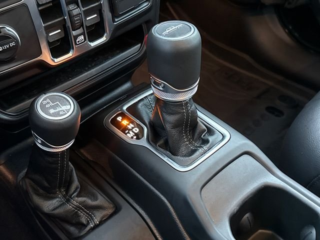 Used 2025 Black Jeep Texas Trail image 27