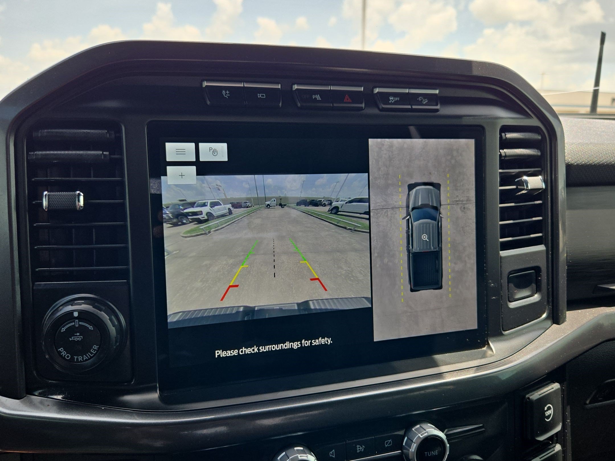 Used 2023 Oxford White Ford XLT image 23