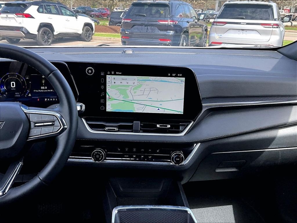 Used 2025 White Chevrolet LT image 18