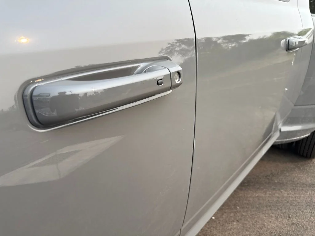 New 2026 Ceramic Gray Clear-Coat Exterior Paint RAM LARAMIE image 14