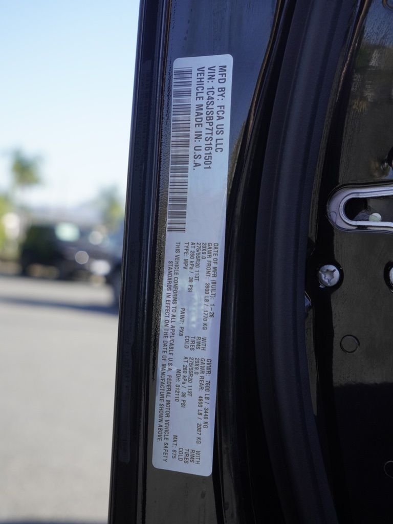 New 2026 High Gloss Black Exterior Paint Jeep Limited Altitude 4X4 image 32