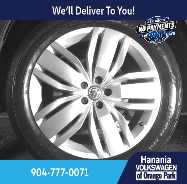 Used 2019 Red Volkswagen 3.6L V6 SE image 26