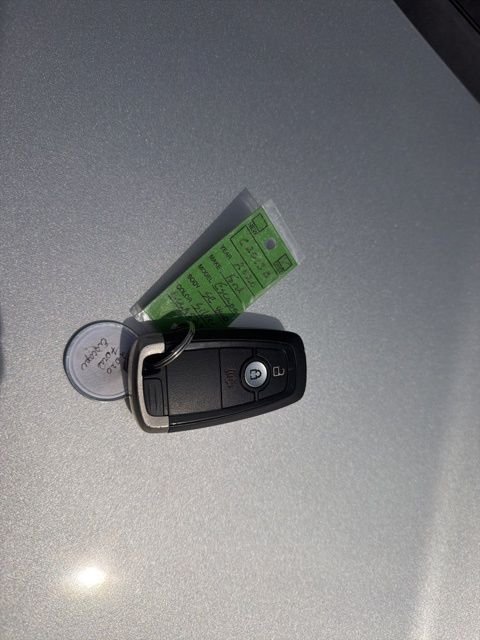 Used 2020 Silver Ford SE image 11