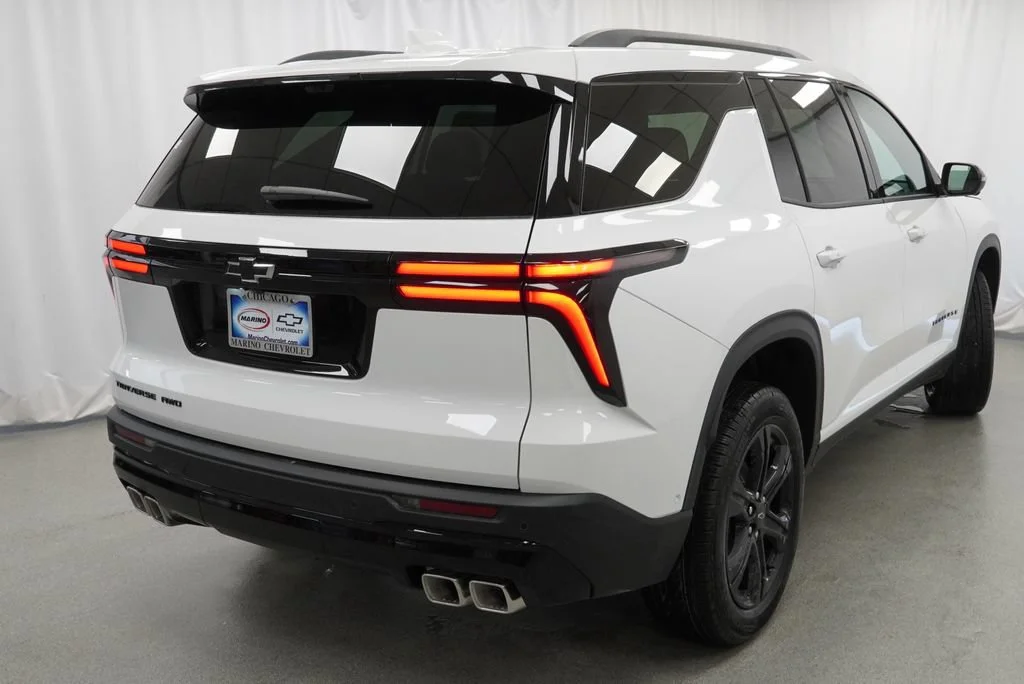 New 2027 Summit White Chevrolet LT image 3