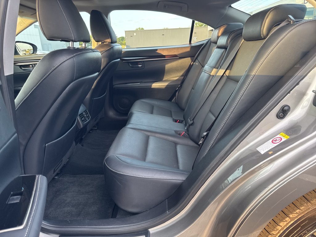 Used 2018 Silver Lexus 350 image 14