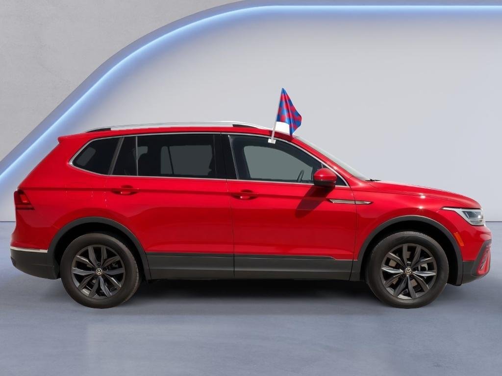 Used 2023 Kings Red Metallic Volkswagen SE image 4