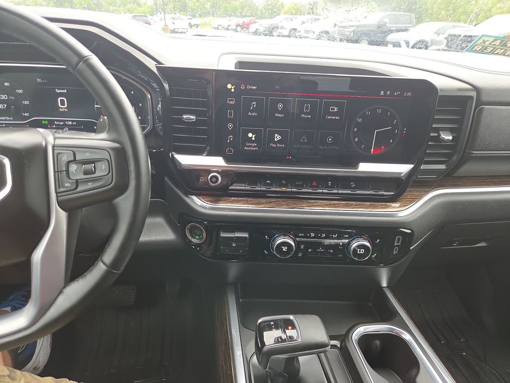 Used 2023 Blue GMC Elevation image 17