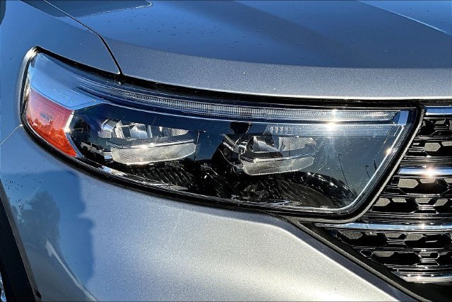 Used 2020 Silver Ford XLT image 32