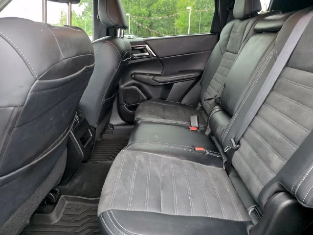 2024 Mitsubishi Outlander SE - Photo 36