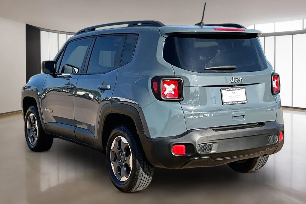 Used 2018 Gray Jeep Sport image 12