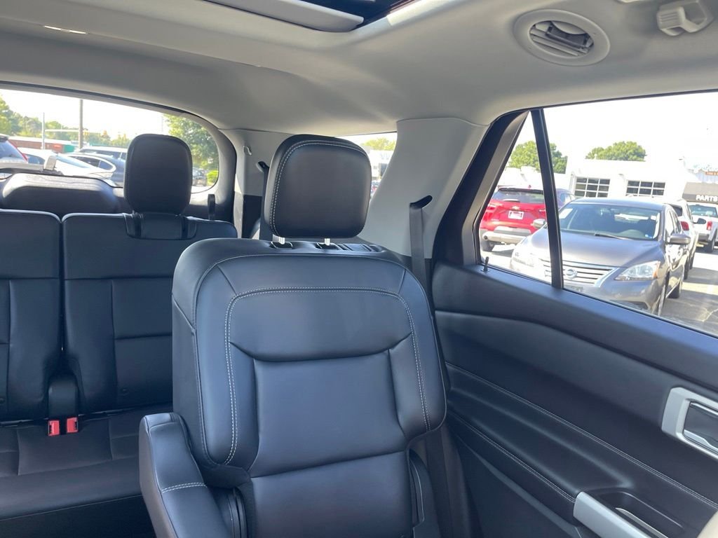 Used 2021 Silver Ford XLT image 14