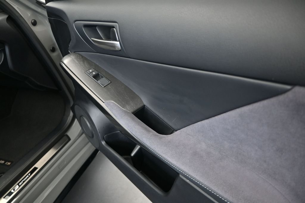 Used 2022  Lexus 500 F SPORT Performance Launch Edition image 23