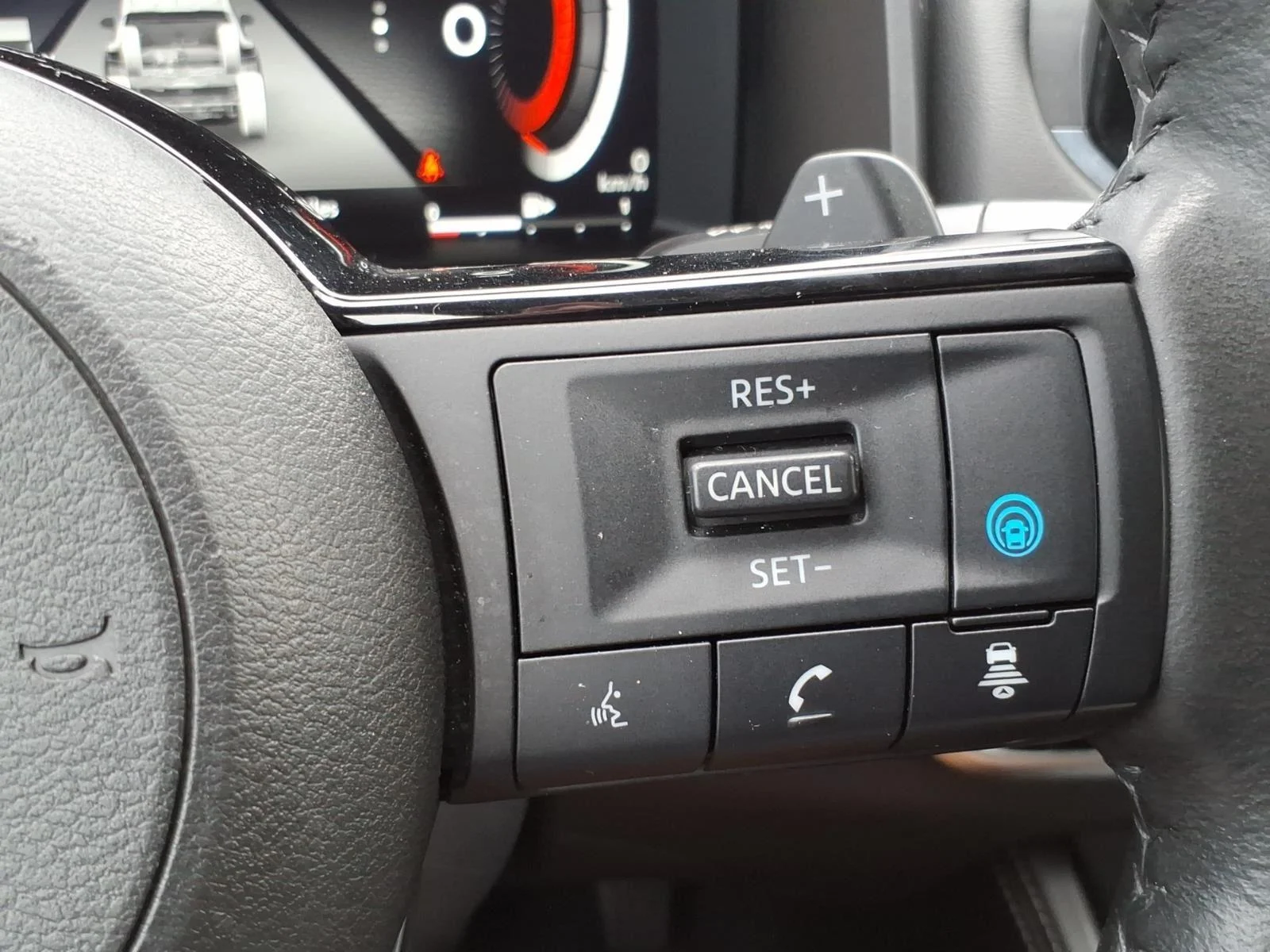 Used 2022 Boulder Gray Pearl/Super Black Nissan Platinum image 16