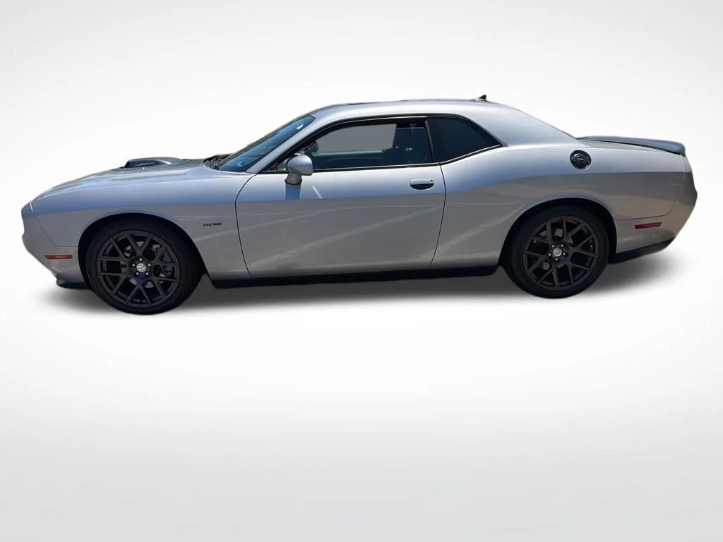Used 2016 Silver Dodge R/T Shaker image 2