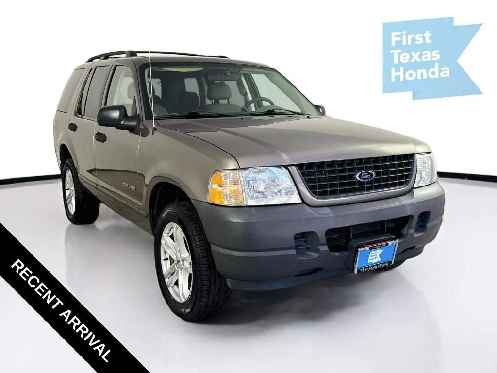 Used 2004 Pueblo Gold Clearcoat Metallic Ford XLS image 1