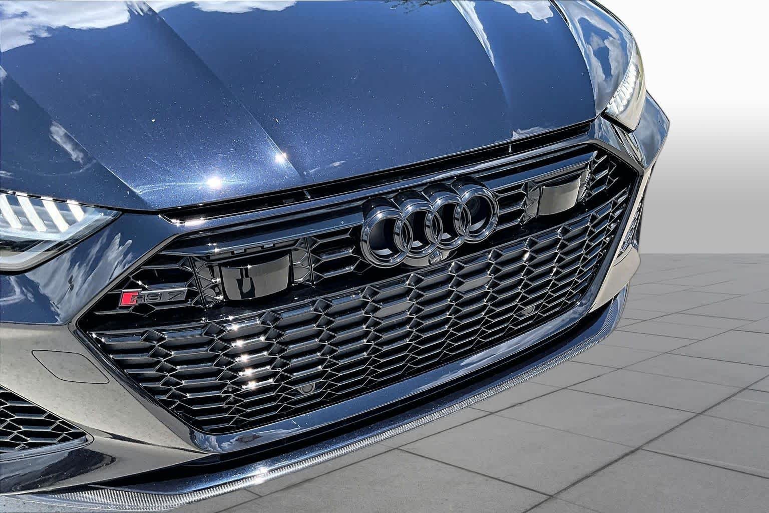 Used 2022 Sebring Black Crystal Effect Audi  image 29