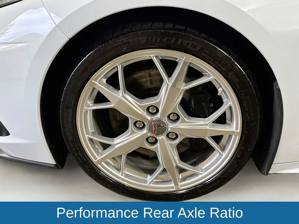 Used 2023 White Chevrolet Stingray image 38