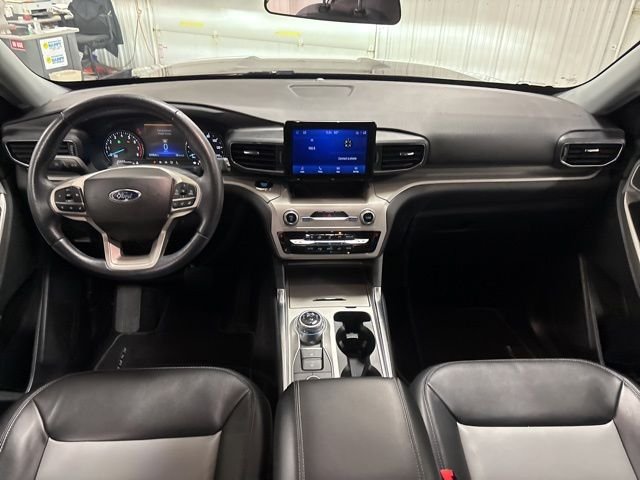Used 2023 Red Ford XLT image 12