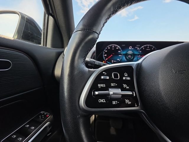 Used 2023 Black Mercedes-Benz GLB 250 image 11