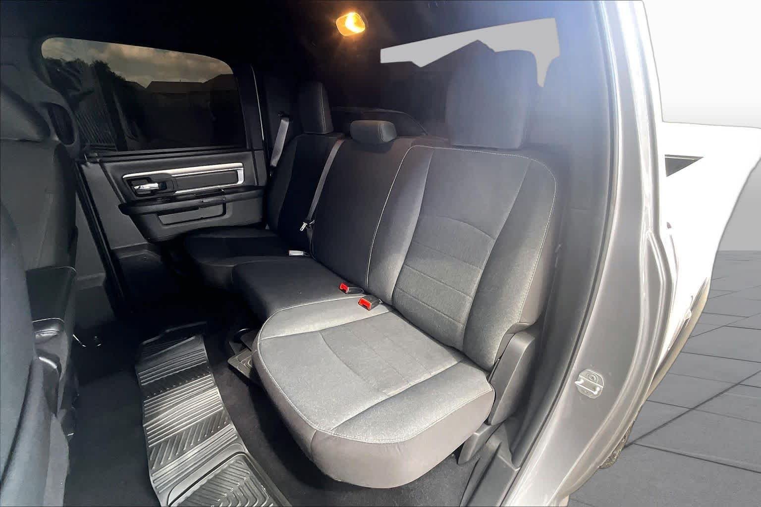 Used 2024 Billet Silver Metallic Clearcoat Ram Warlock image 19