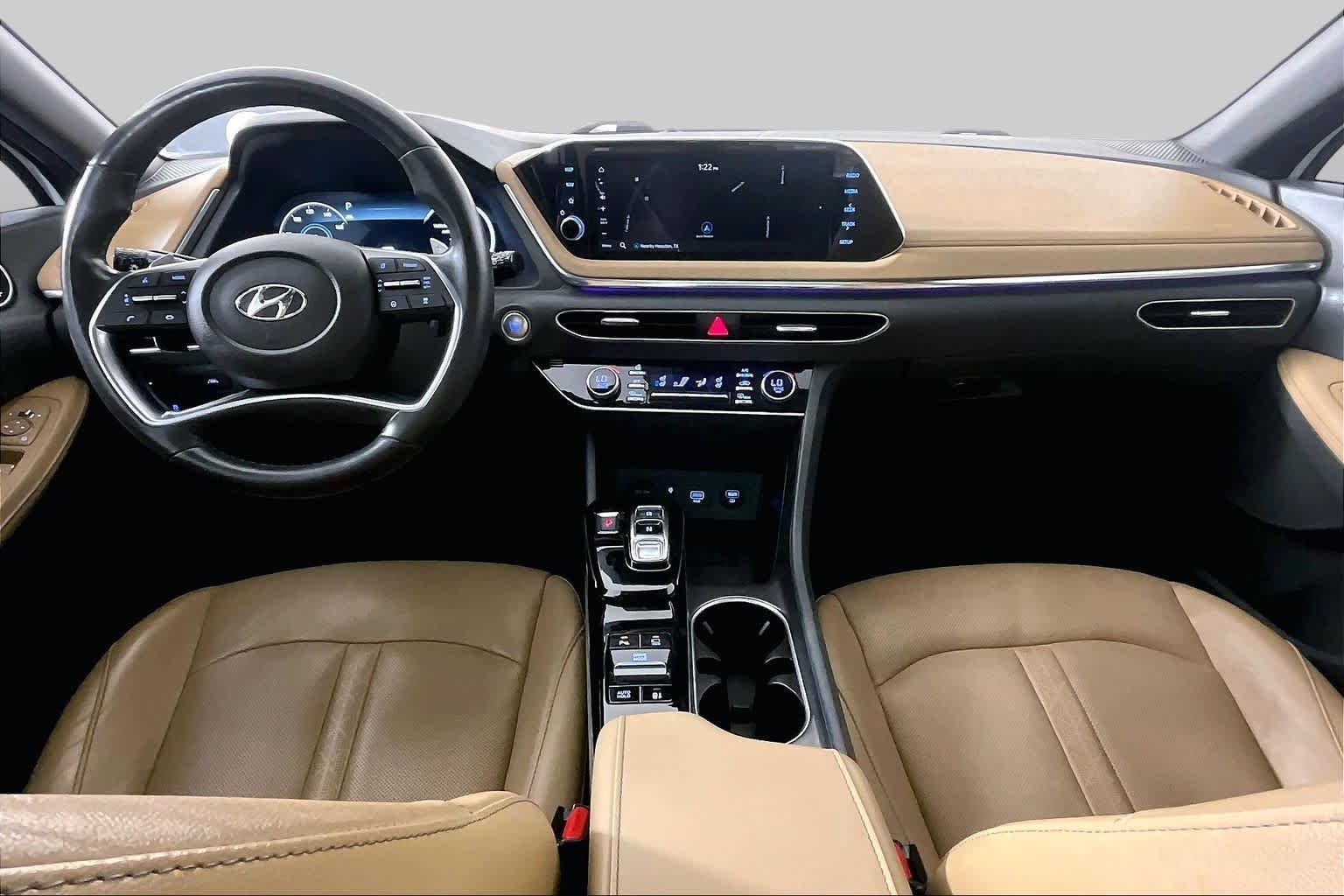 Used 2021 Quartz White Hyundai Limited image 14