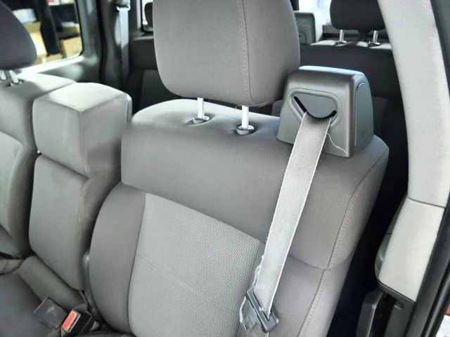 Used 2004  Ford STX image 17