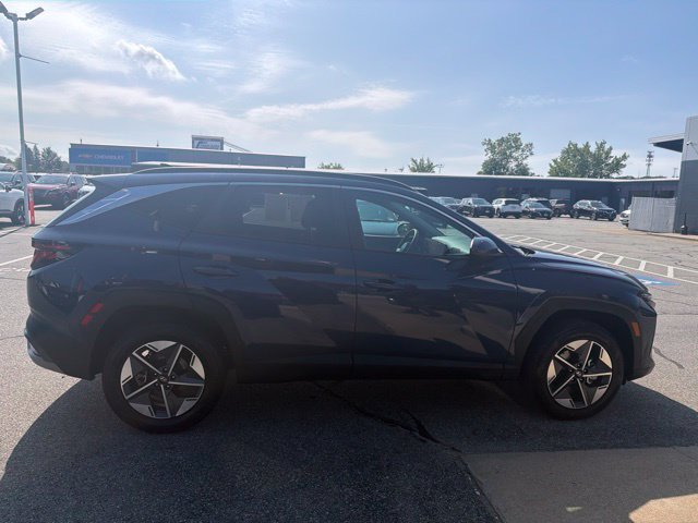 Used 2025 Blue Hyundai SEL image 4
