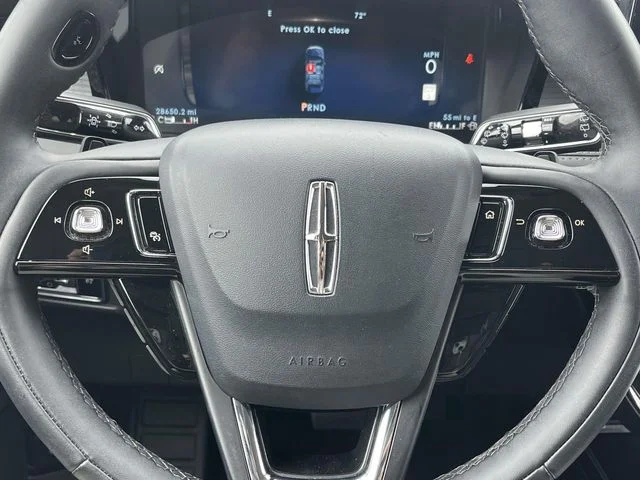 Used 2025 Whisper White Lincoln Premiere image 20