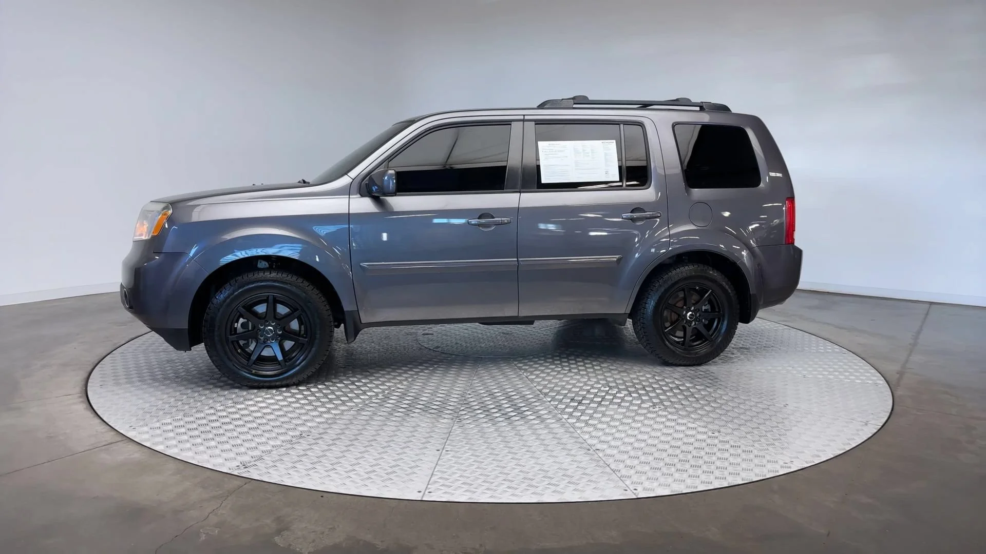 Used 2015 Modern Steel Metallic Honda EX-L image 5