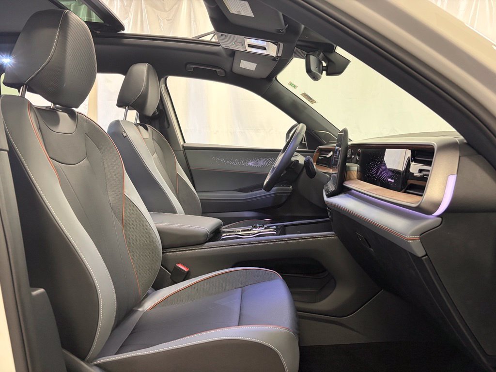 New 2027 Sandstone Volkswagen 2.0T SEL image 26