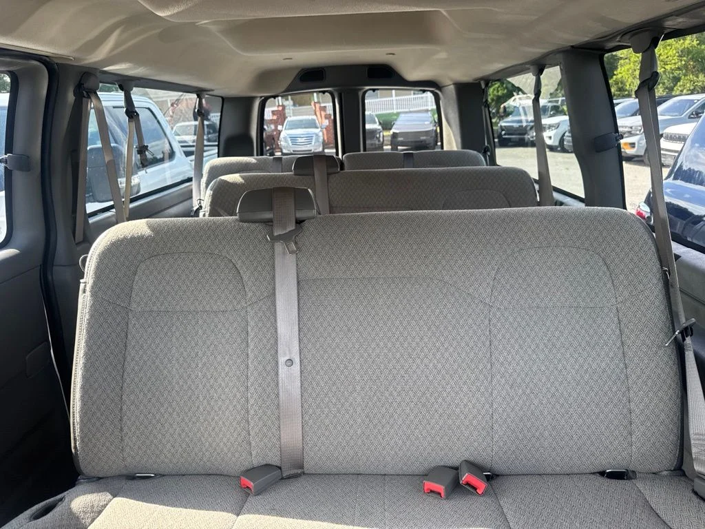 Used 2025 White Chevrolet LT image 4