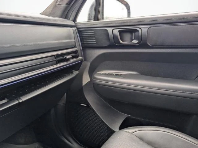 Used 2025 Gray Hyundai Calligraphy image 15