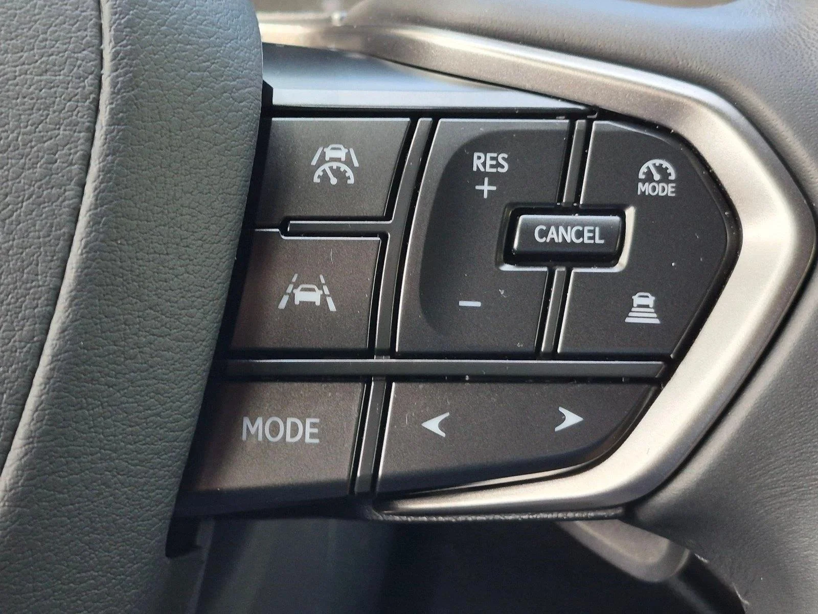 Used 2025 Iridium Lexus RX 350 image 11