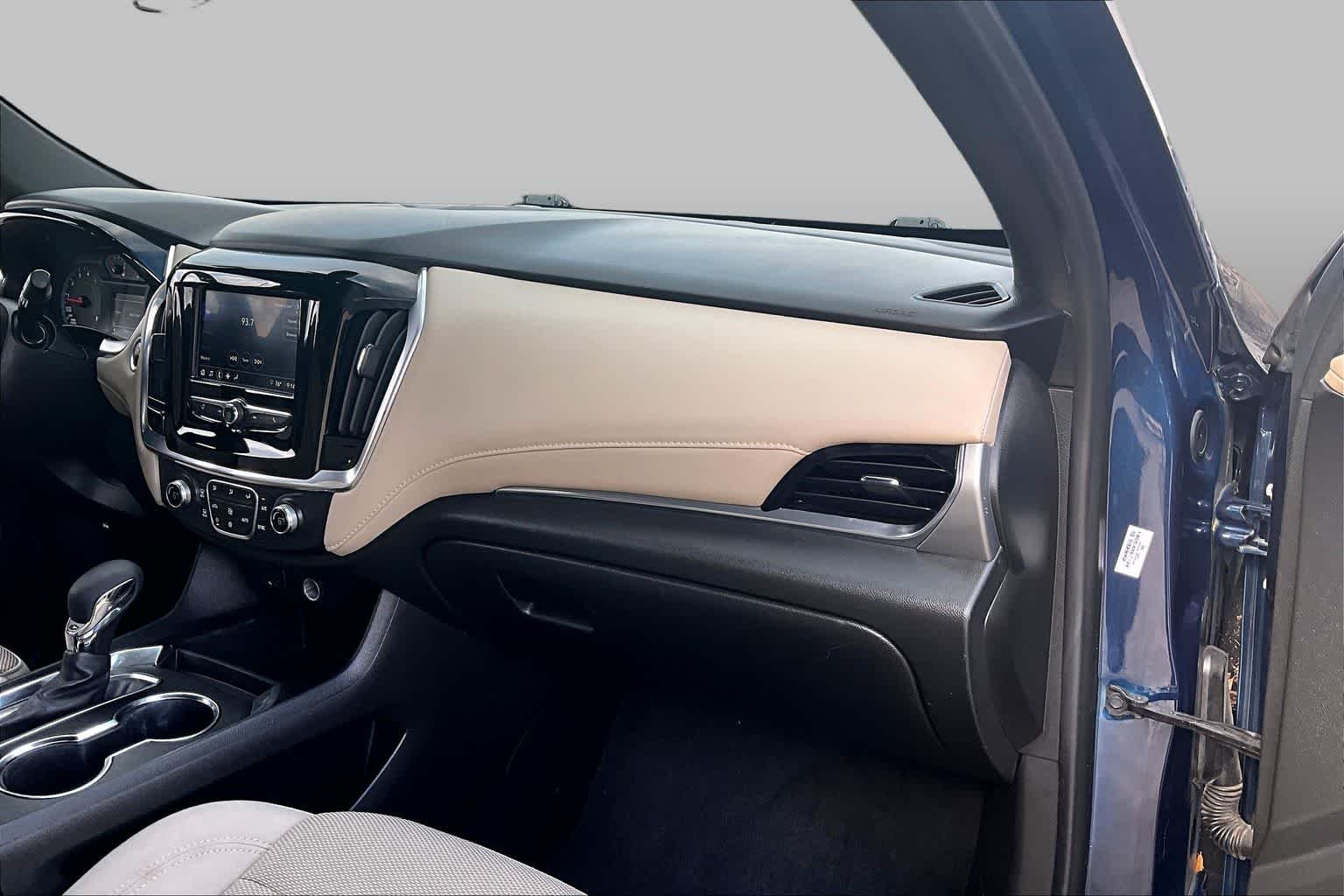 Used 2022 Northsky Blue Metallic Chevrolet LS image 19