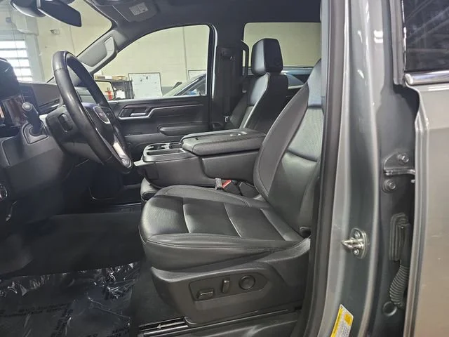 2024 GMC Sierra 1500 SLT - Photo 18