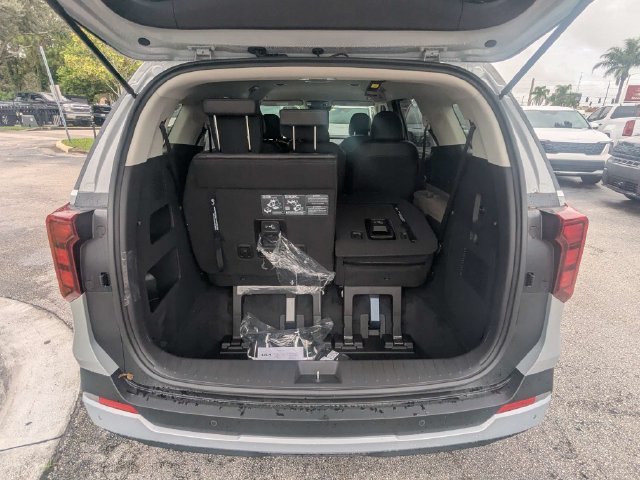New 2027 Ceramic Silver Kia LXS image 13