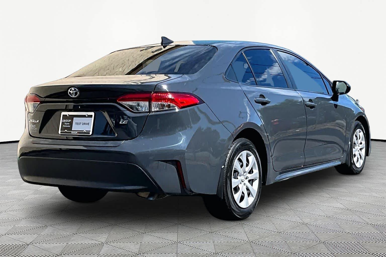 Used 2023 Underground Toyota LE image 13