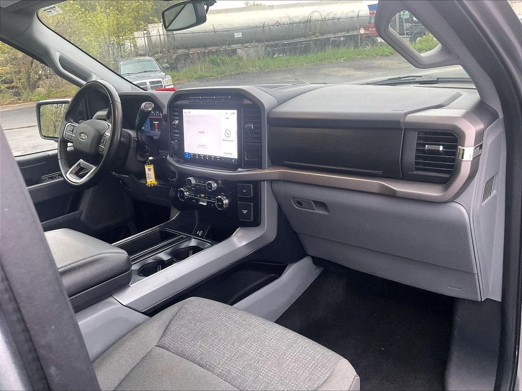 Used 2024 Silver Ford XLT image 14