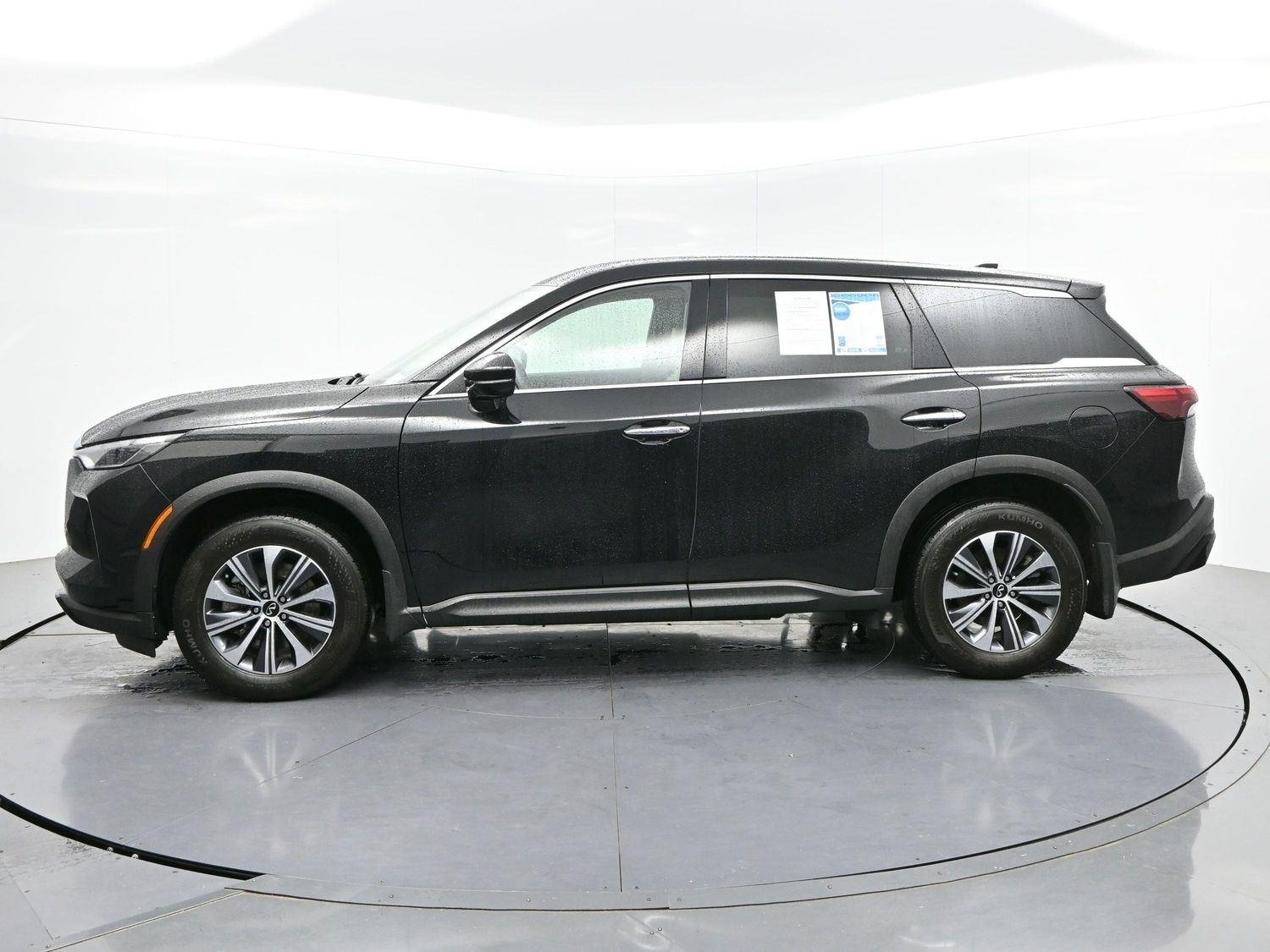 Used 2023 Mineral Black INFINITI PURE image 4