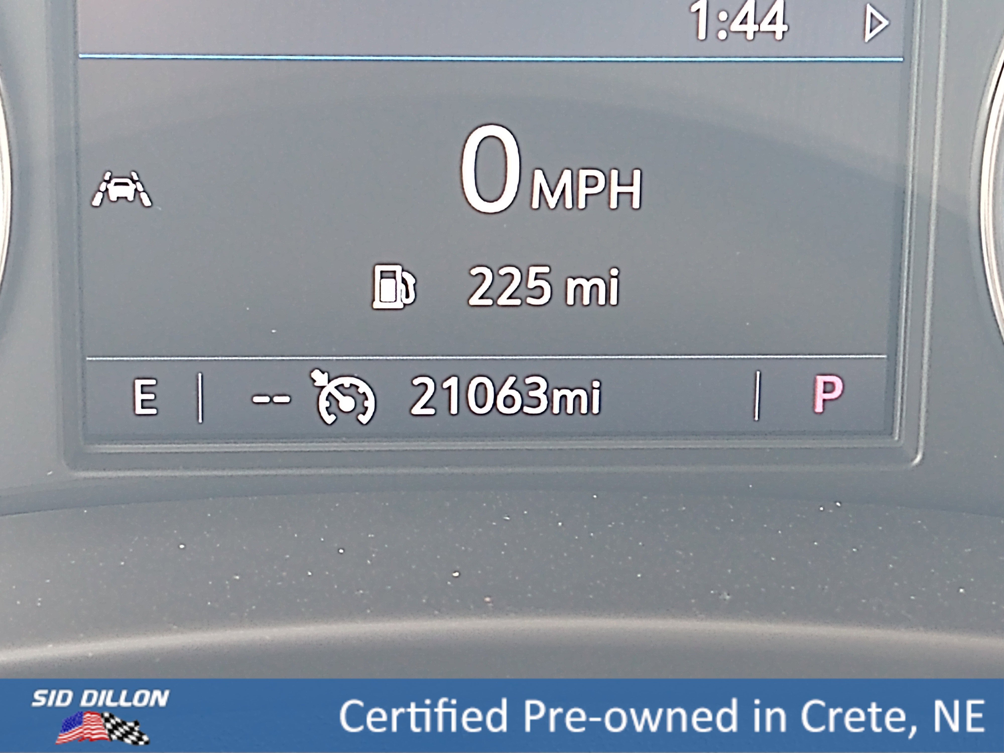 Used 2024 Summit White Buick Essence image 21