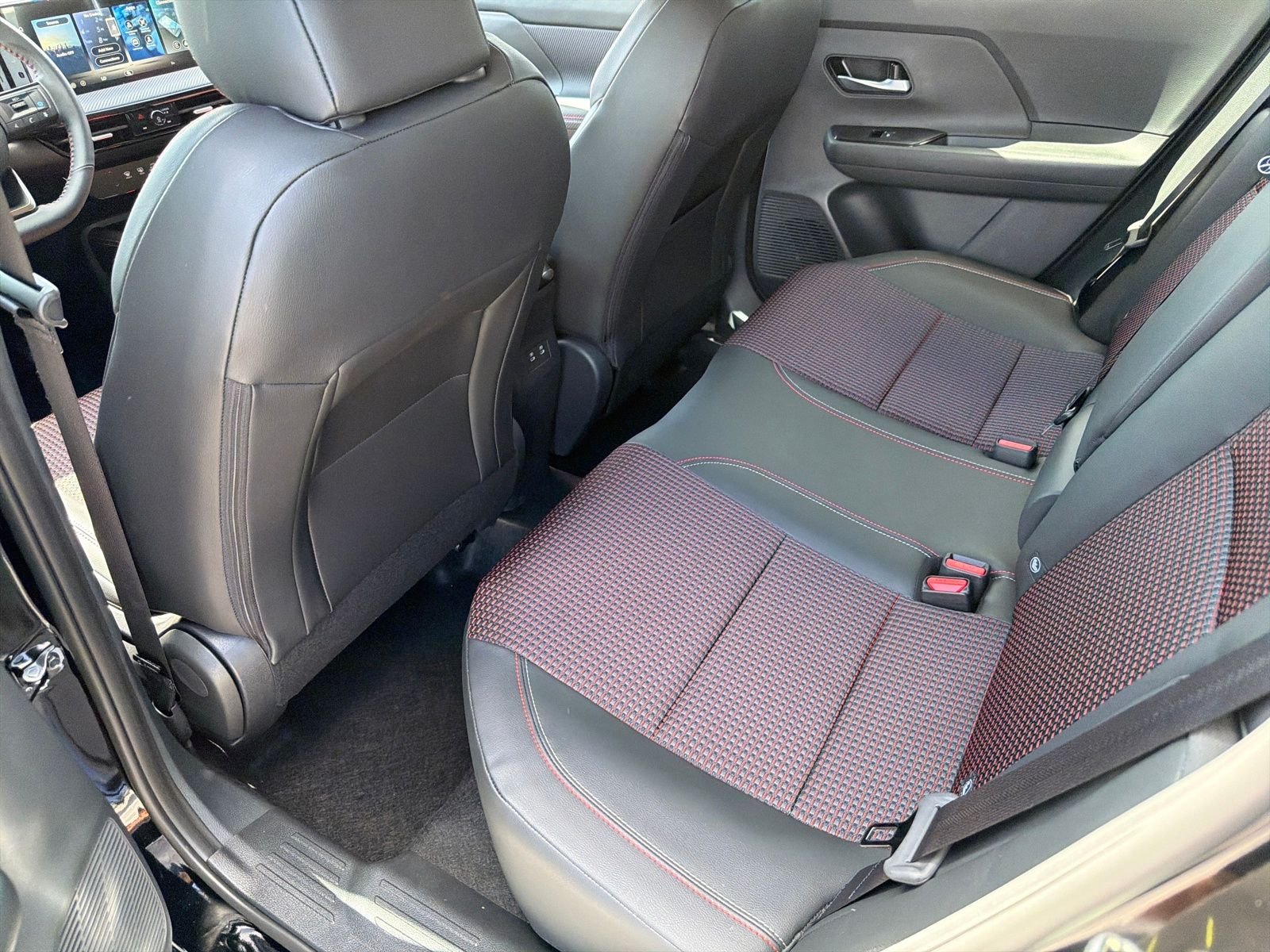 New 2026 Nissan Kicks SR 4D Sport Utility